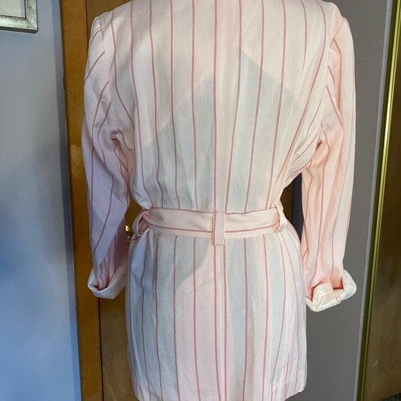 Blazer - Picture 6 of 8